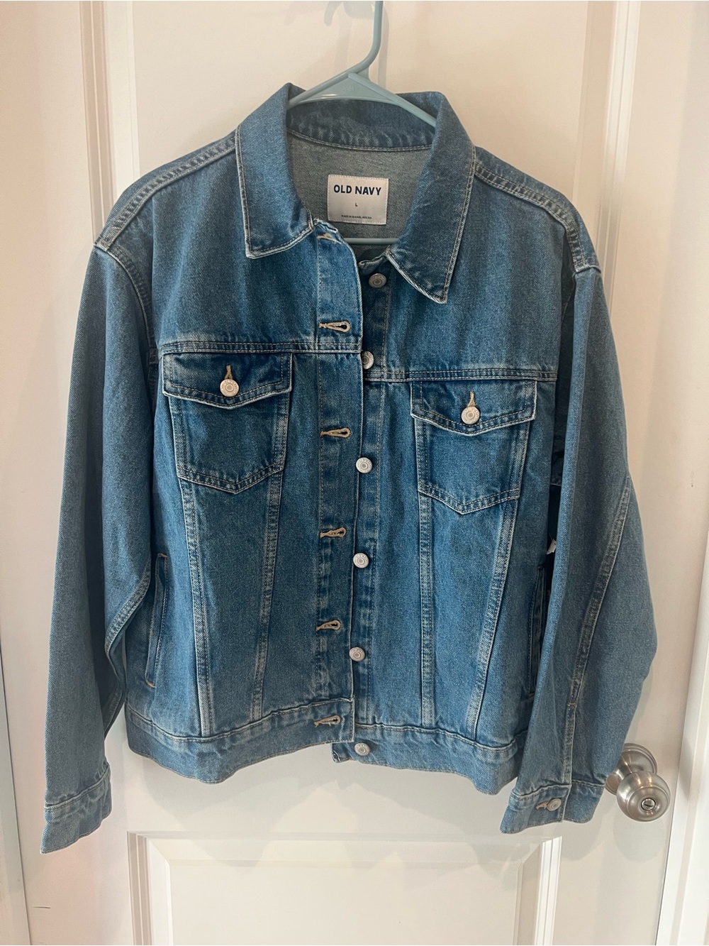 Old Navy Light Blue Denim Trucker Jacket Size Large (New with part of tag left)